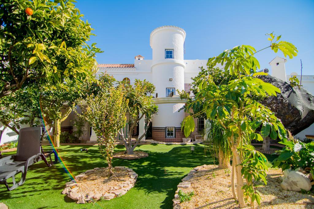 16:9 Los Molinos Suites Альмерия Номер фото